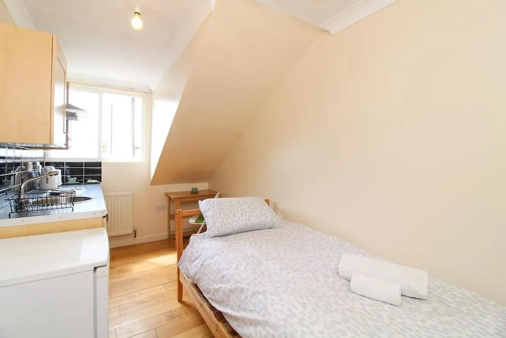 Polygon Centre Cosy Studio Apartment Southampton
