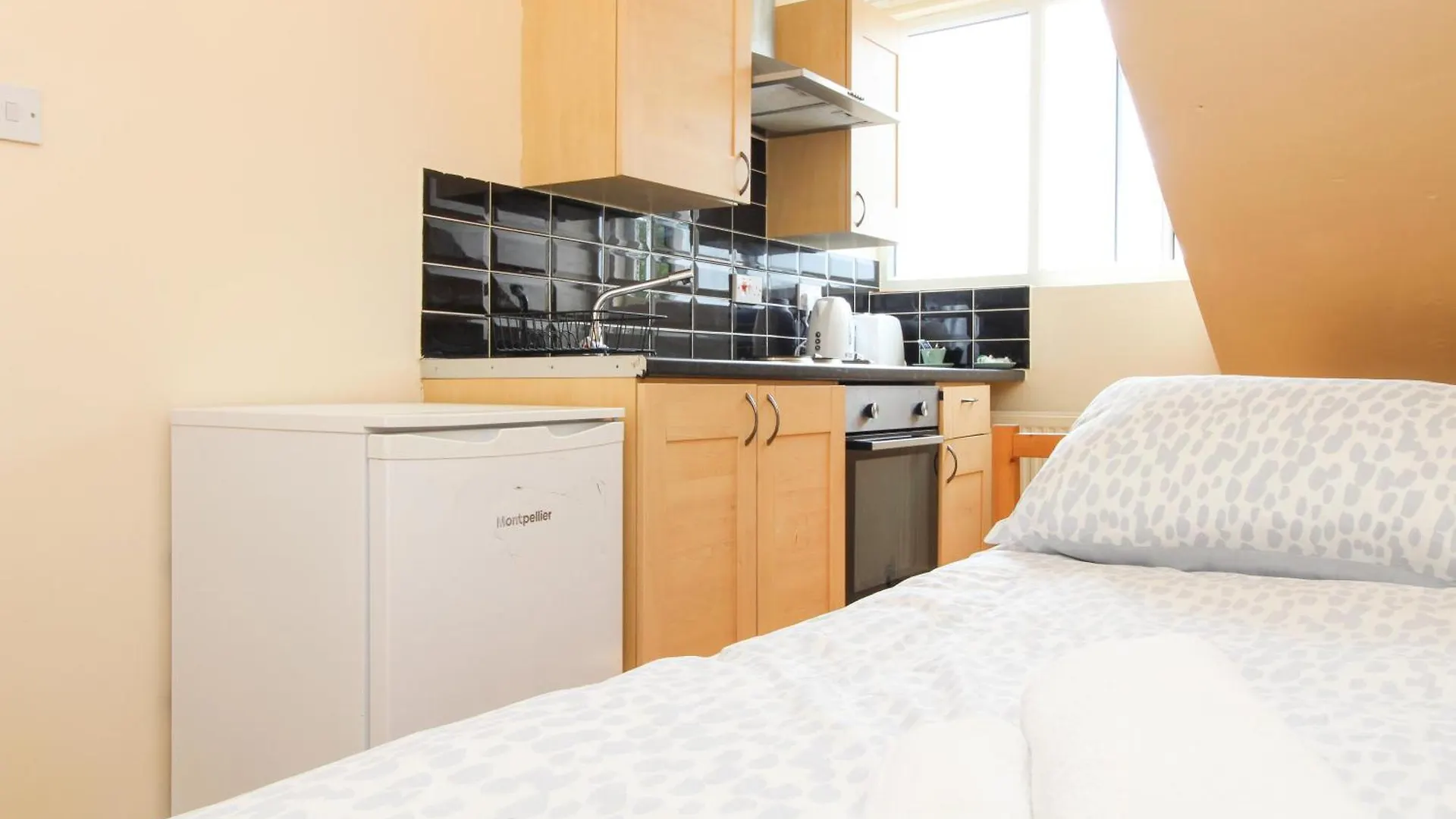 Polygon Centre Cosy Studio Apartment Southampton
