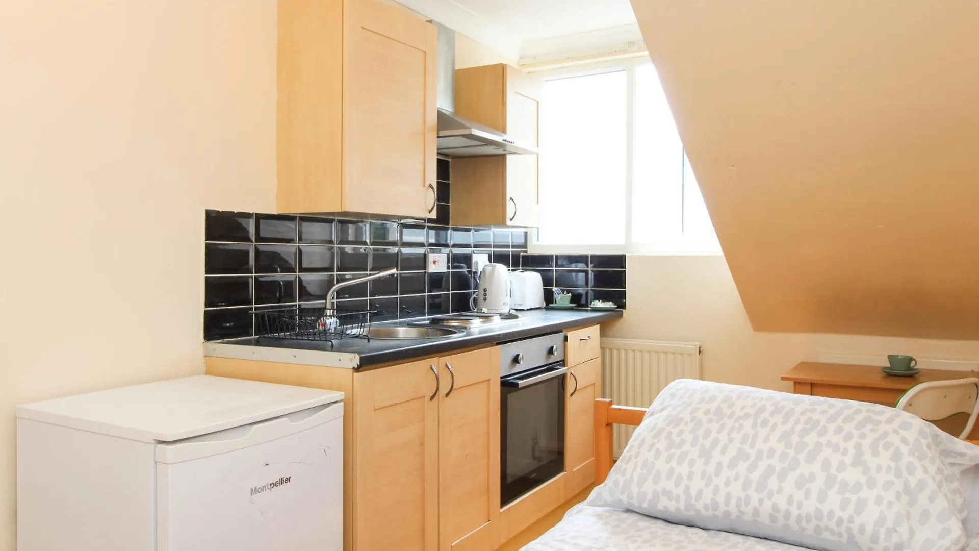 Polygon Centre Cosy Studio Apartment Southampton United Kingdom