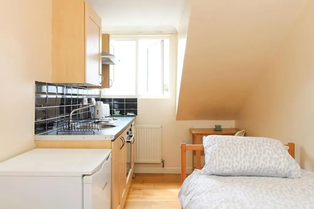 Polygon Centre Cosy Studio Apartment Southampton