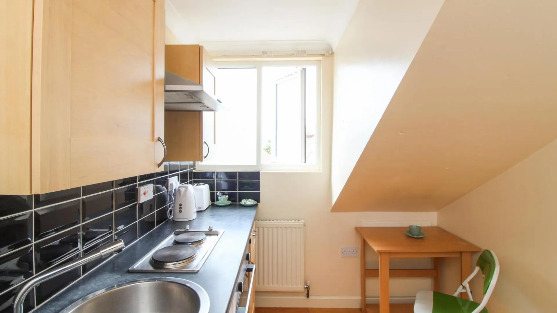 Polygon Centre Cosy Studio Apartment Southampton 0*,  United Kingdom
